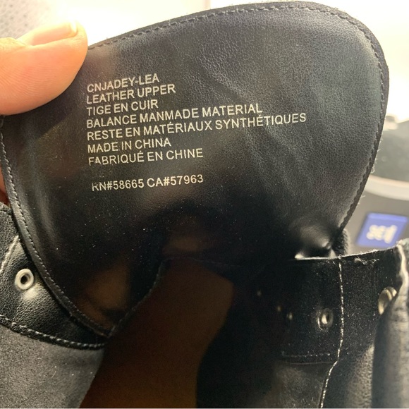 Caslon Jadey Water Resistant Bootie, Black Suede, Womens Various Size 8.5 EUC - Picture 3 of 11